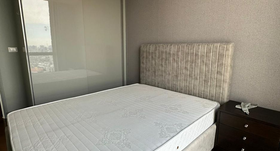 For rent and for sale 2 bedrooms apartment in Ratchathewi, Bangkok