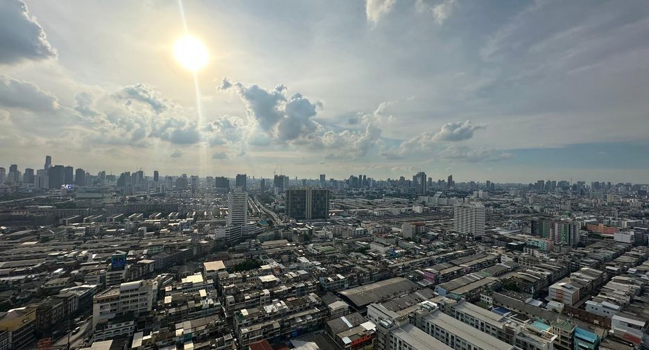 For rent and for sale 2 bed apartment in Ratchathewi, Bangkok