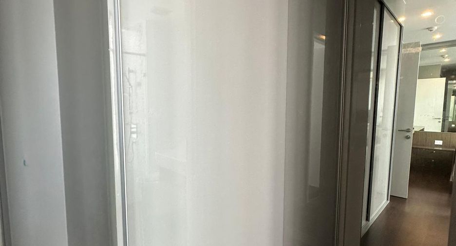 For rent and for sale 2 bedrooms apartment in Ratchathewi, Bangkok