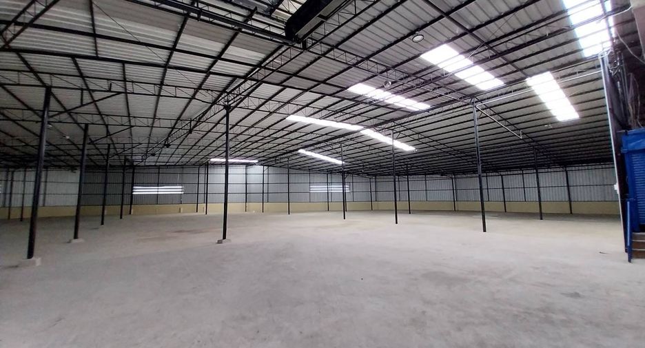 For rent 2 bed warehouse in Mueang Nonthaburi, Nonthaburi