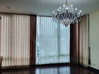 Condo en alquiler de 3 habitaciones en Pathum Wan, Bangkok