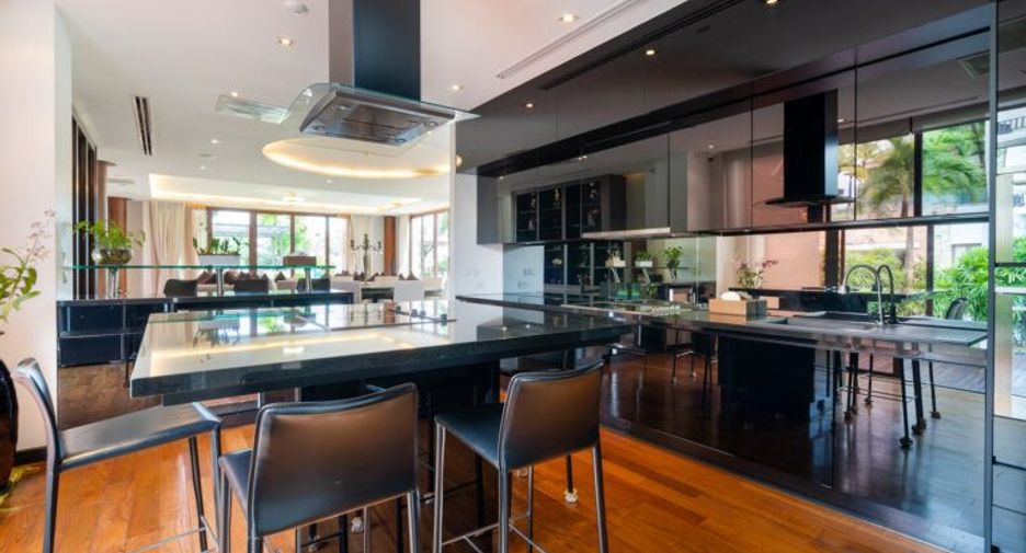 For rent and for sale 5 bedrooms villa in Mueang Phuket, Phuket