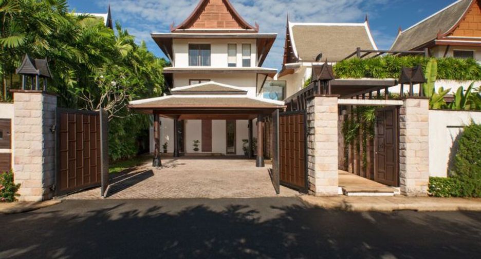 For rent and for sale 5 bedrooms villa in Mueang Phuket, Phuket