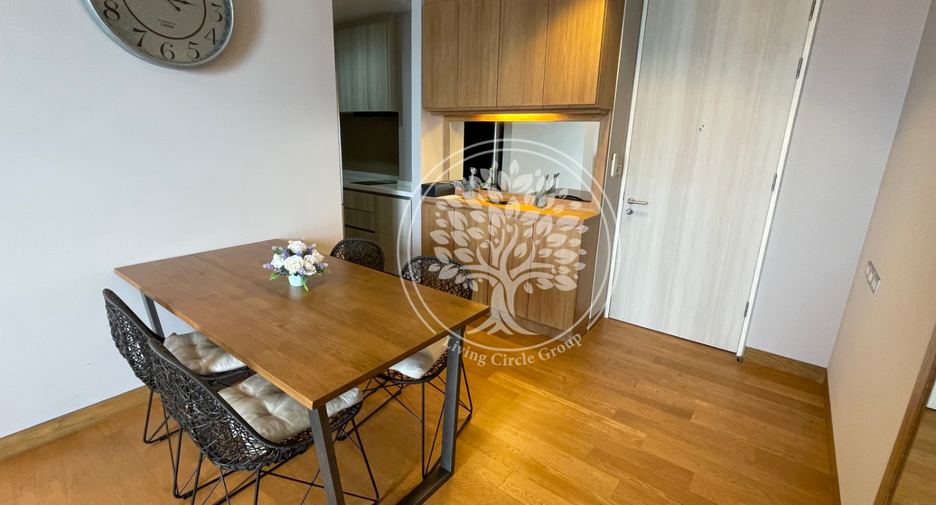 For rent 2 bedrooms condo in Khlong Toei, Bangkok