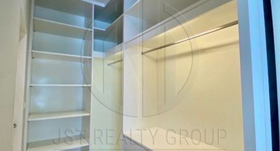 À vendre 2 chambres condo à Bang Kapi, Bangkok