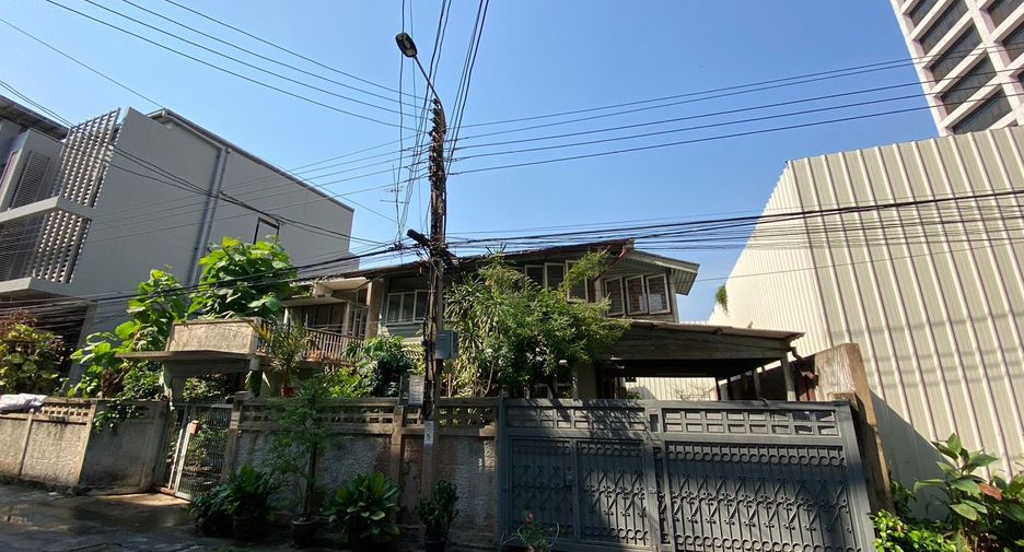 For sale land in Bang Rak, Bangkok