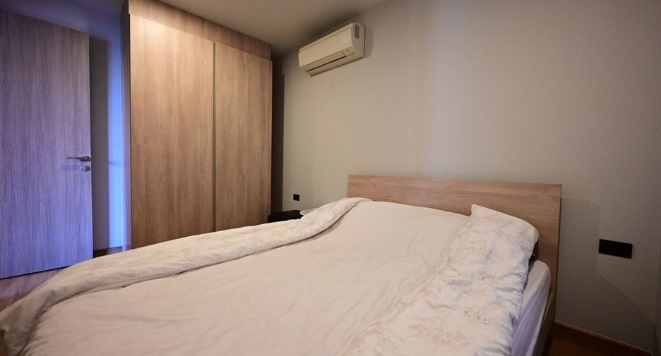 For sale 2 bed condo in Phaya Thai, Bangkok