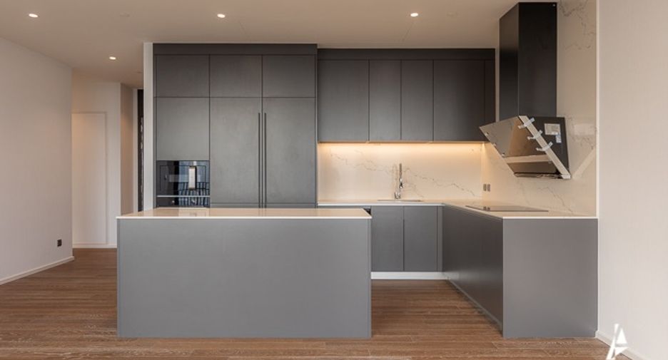 For sale 3 bedrooms condo in Pathum Wan, Bangkok