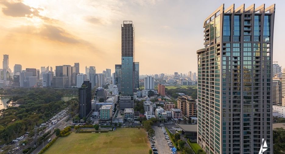 For sale 3 bedrooms condo in Pathum Wan, Bangkok