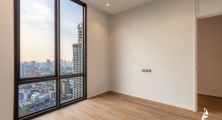For sale 3 bedrooms condo in Pathum Wan, Bangkok