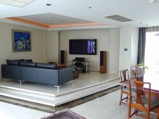 For rent 4 bedrooms condo in Khlong Toei, Bangkok
