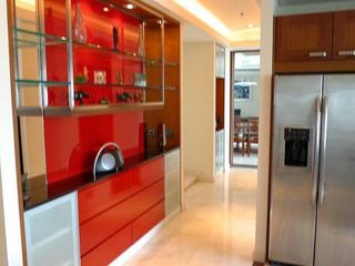 For rent 4 bedrooms condo in Khlong Toei, Bangkok