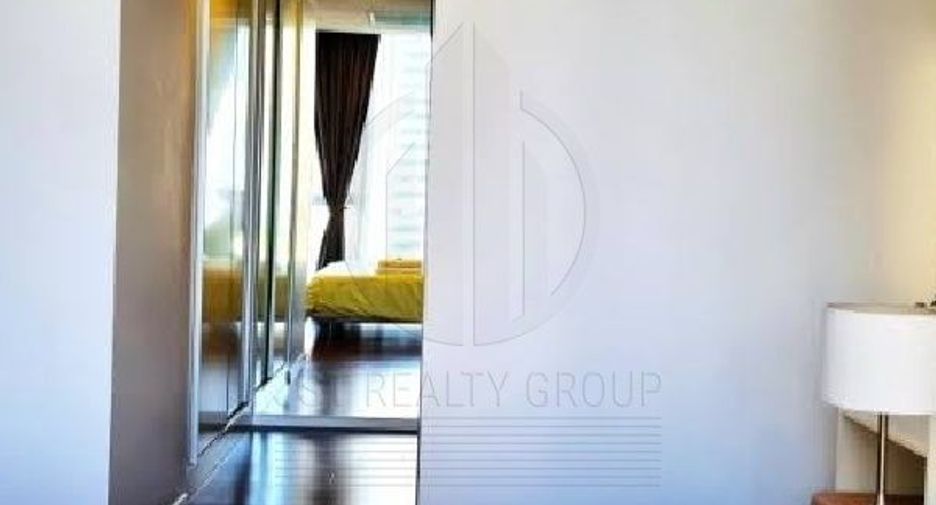 For sale 2 bedrooms condo in Watthana, Bangkok