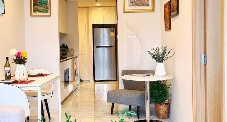 For sale 2 bedrooms condo in Watthana, Bangkok