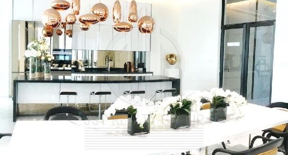 For sale 2 bedrooms condo in Watthana, Bangkok