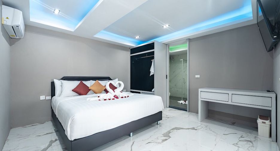 For rent 3 bedrooms apartment in Mueang Phuket, Phuket