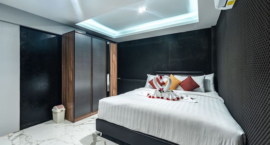 For rent 3 bedrooms apartment in Mueang Phuket, Phuket
