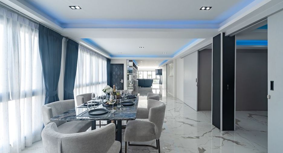 For rent 3 bedrooms apartment in Mueang Phuket, Phuket