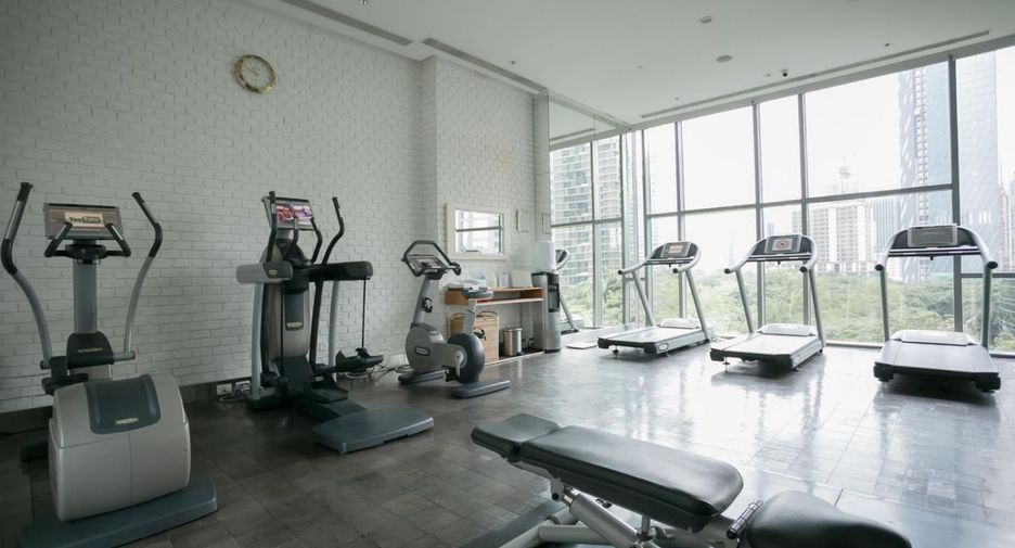 For rent and for sale 2 bedrooms condo in Pathum Wan, Bangkok