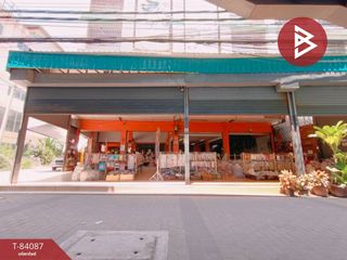 For sale 11 bed retail Space in Mueang Samut Prakan, Samut Prakan