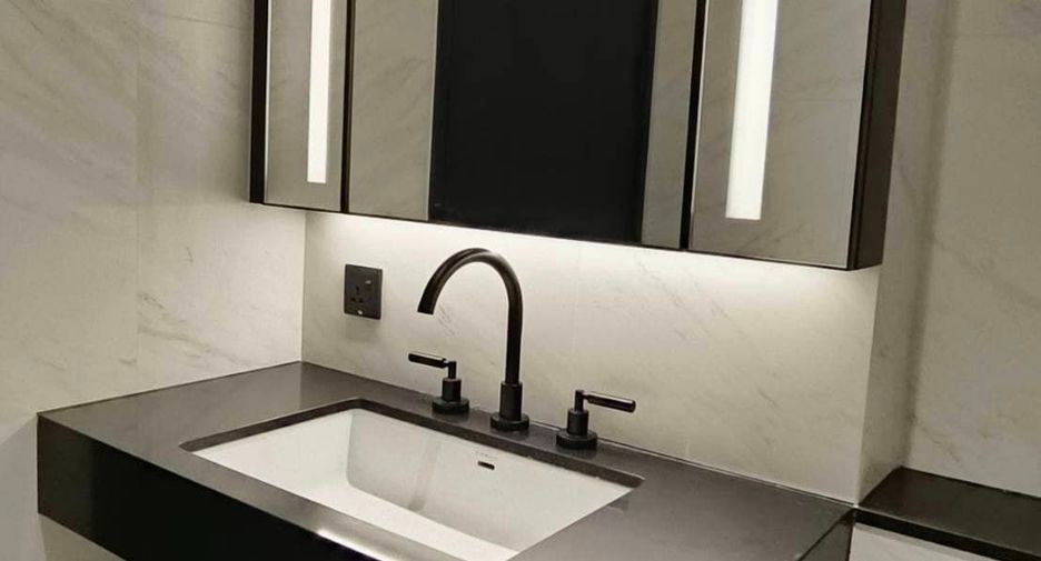 For rent 2 bedrooms condo in Sathon, Bangkok