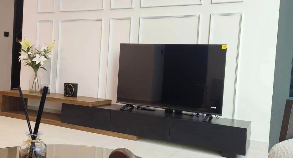 For rent 2 bedrooms condo in Sathon, Bangkok