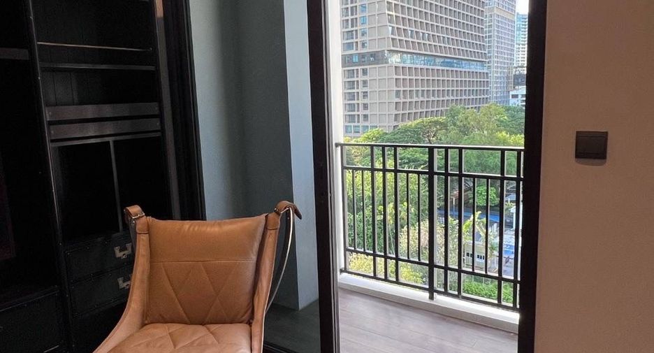 For rent 1 bed condo in Pathum Wan, Bangkok