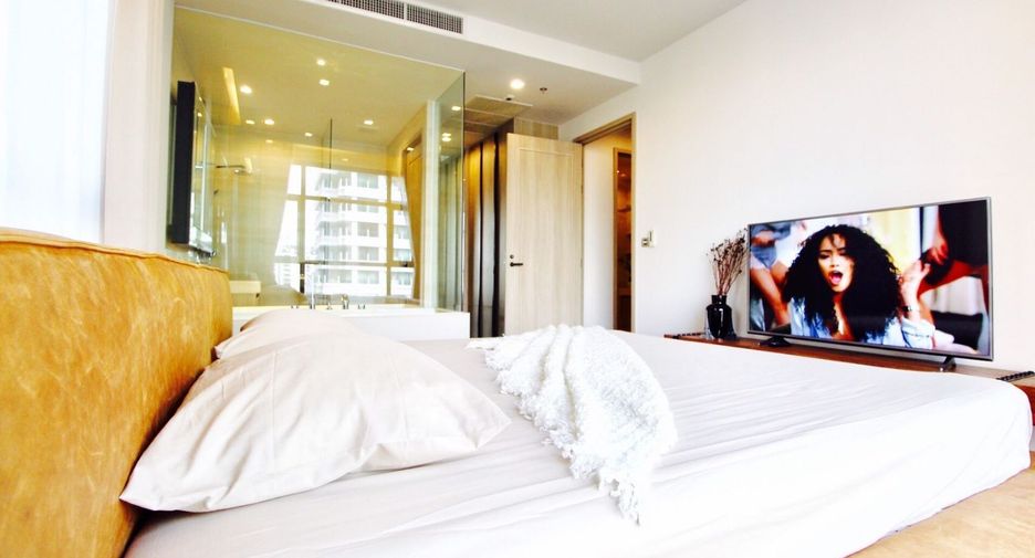 For sale 2 bedrooms condo in Khlong Toei, Bangkok