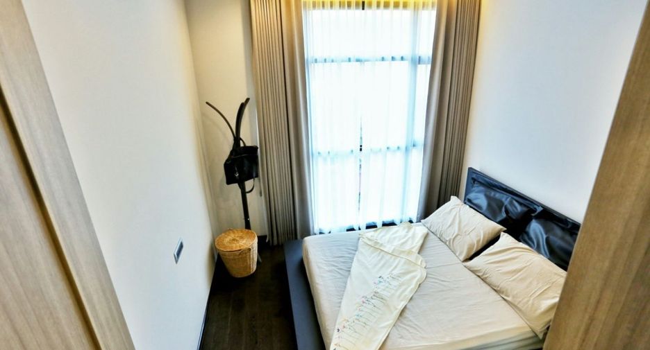 For sale 2 bedrooms condo in Khlong Toei, Bangkok