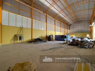 For rent warehouse in Mueang Samut Prakan, Samut Prakan