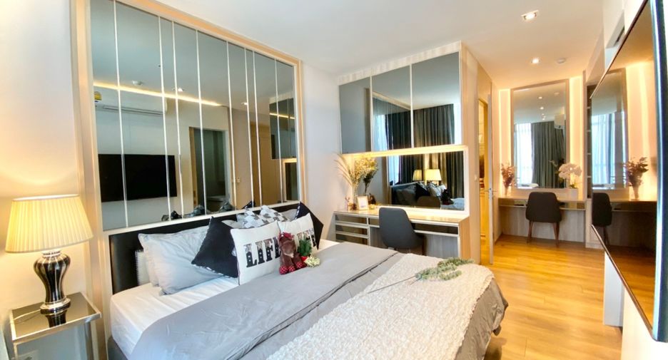 For rent 2 bedrooms condo in Khlong Toei, Bangkok