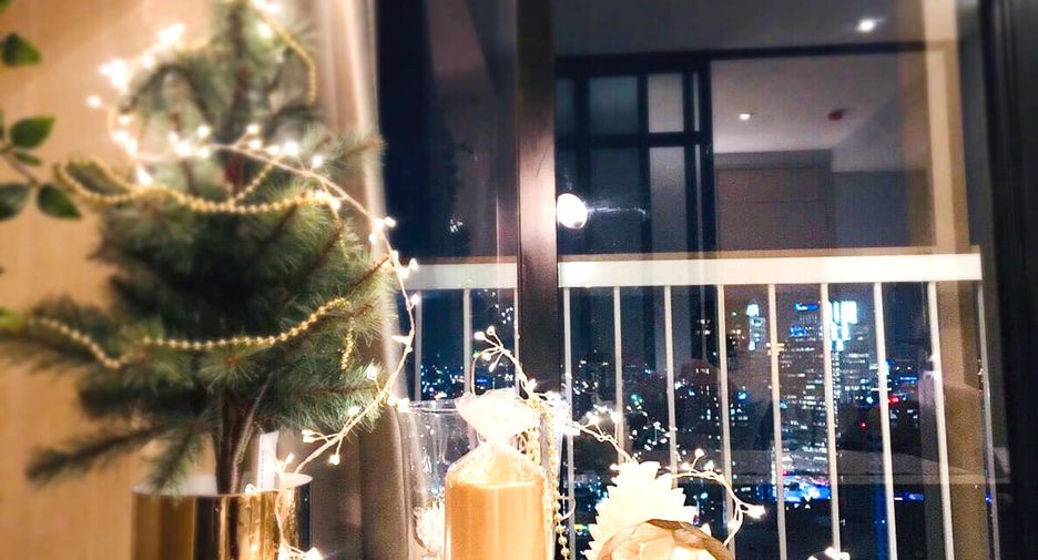 For rent 2 bedrooms condo in Khlong Toei, Bangkok