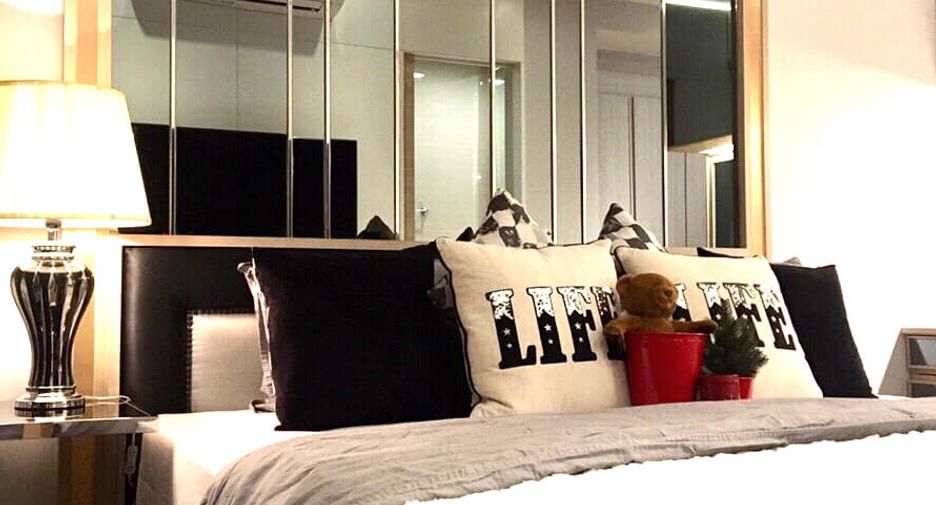 For rent 2 bedrooms condo in Khlong Toei, Bangkok