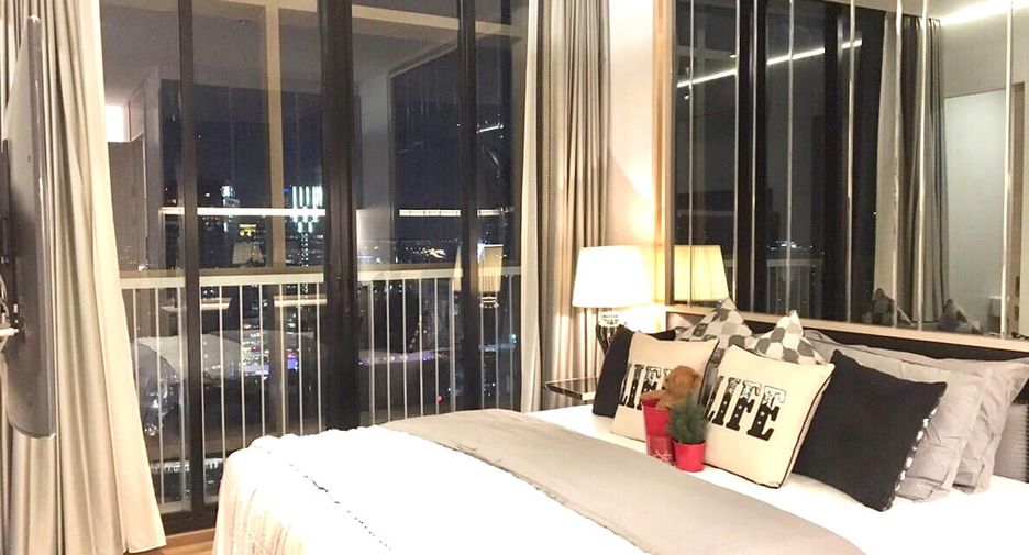 For rent 2 bedrooms condo in Khlong Toei, Bangkok