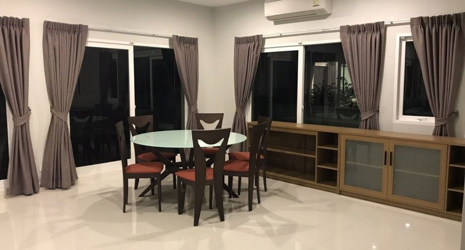 For sale 4 bedrooms house in Bang Na, Bangkok