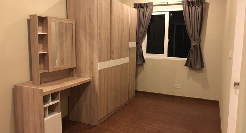 For sale 4 bedrooms house in Bang Na, Bangkok