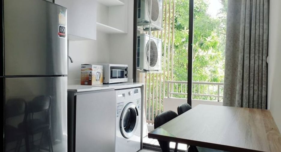 Wohnung zur Miete mit 1 Zimmer in Huai Khwang, Bangkok