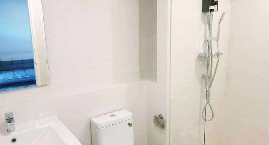 Wohnung zur Miete mit 1 Zimmer in Huai Khwang, Bangkok