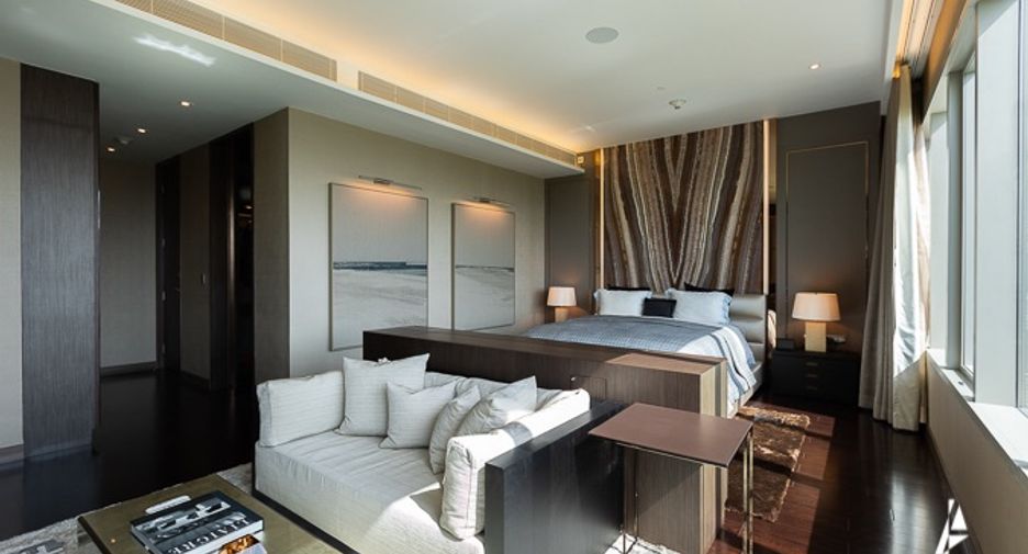 For rent and for sale 2 bedrooms condo in Pathum Wan, Bangkok