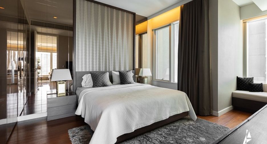 For rent and for sale 2 bedrooms condo in Pathum Wan, Bangkok