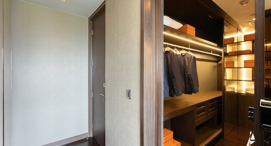 For rent and for sale 2 bedrooms condo in Pathum Wan, Bangkok