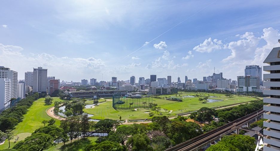 For rent and for sale 2 bedrooms condo in Pathum Wan, Bangkok