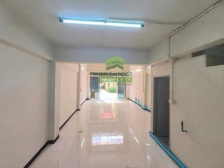 For sale 3 Beds retail Space in Lat Phrao, Bangkok