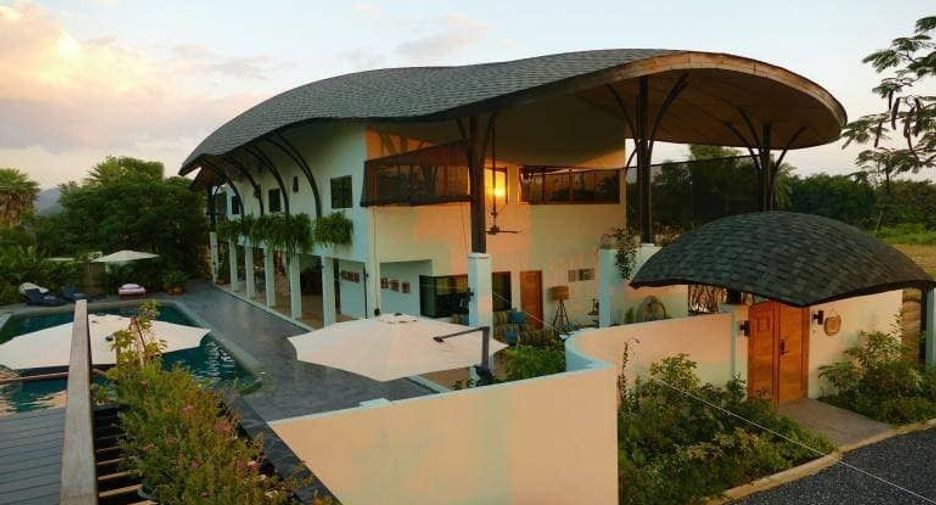 Hotel zum Kauf mit 7 Zimmer in Doi Saket, Chiang Mai