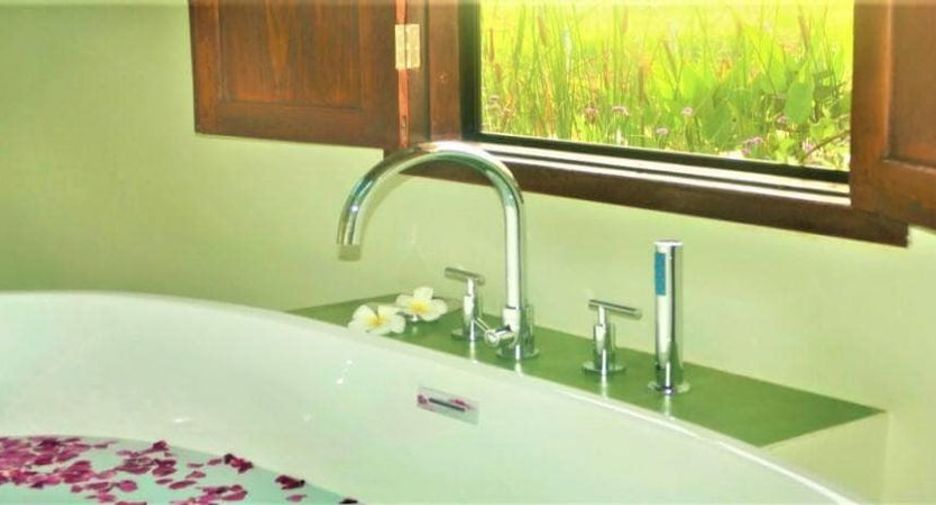 Hotel zum Kauf mit 7 Zimmer in Doi Saket, Chiang Mai