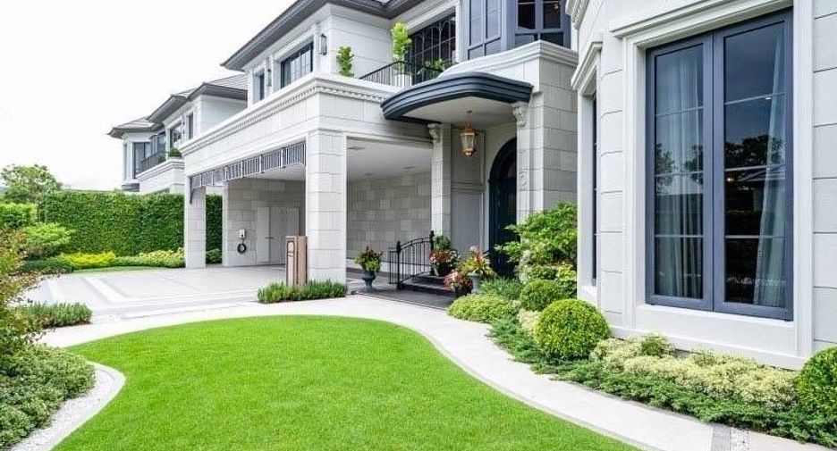 出售 4 卧室 独立屋 在 Bang Kapi, 曼谷