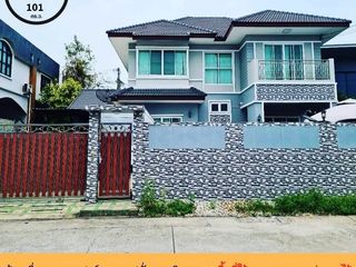 For sale 4 Beds house in Khan Na Yao, Bangkok