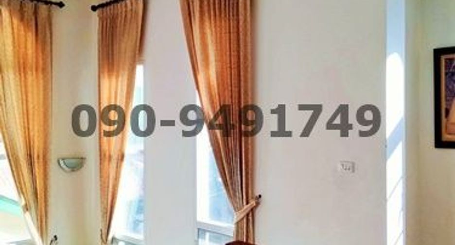 For rent 3 Beds townhouse in Lat Phrao, Bangkok