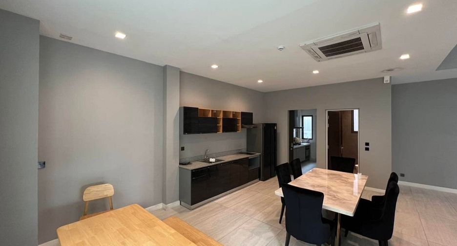 For rent 4 bedrooms condo in Suan Luang, Bangkok