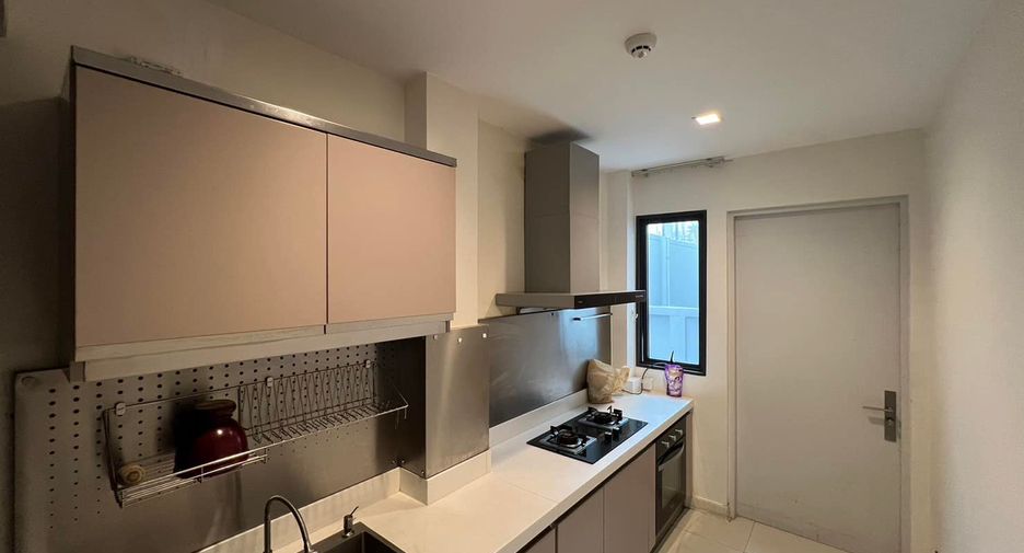 For rent 4 Beds condo in Suan Luang, Bangkok